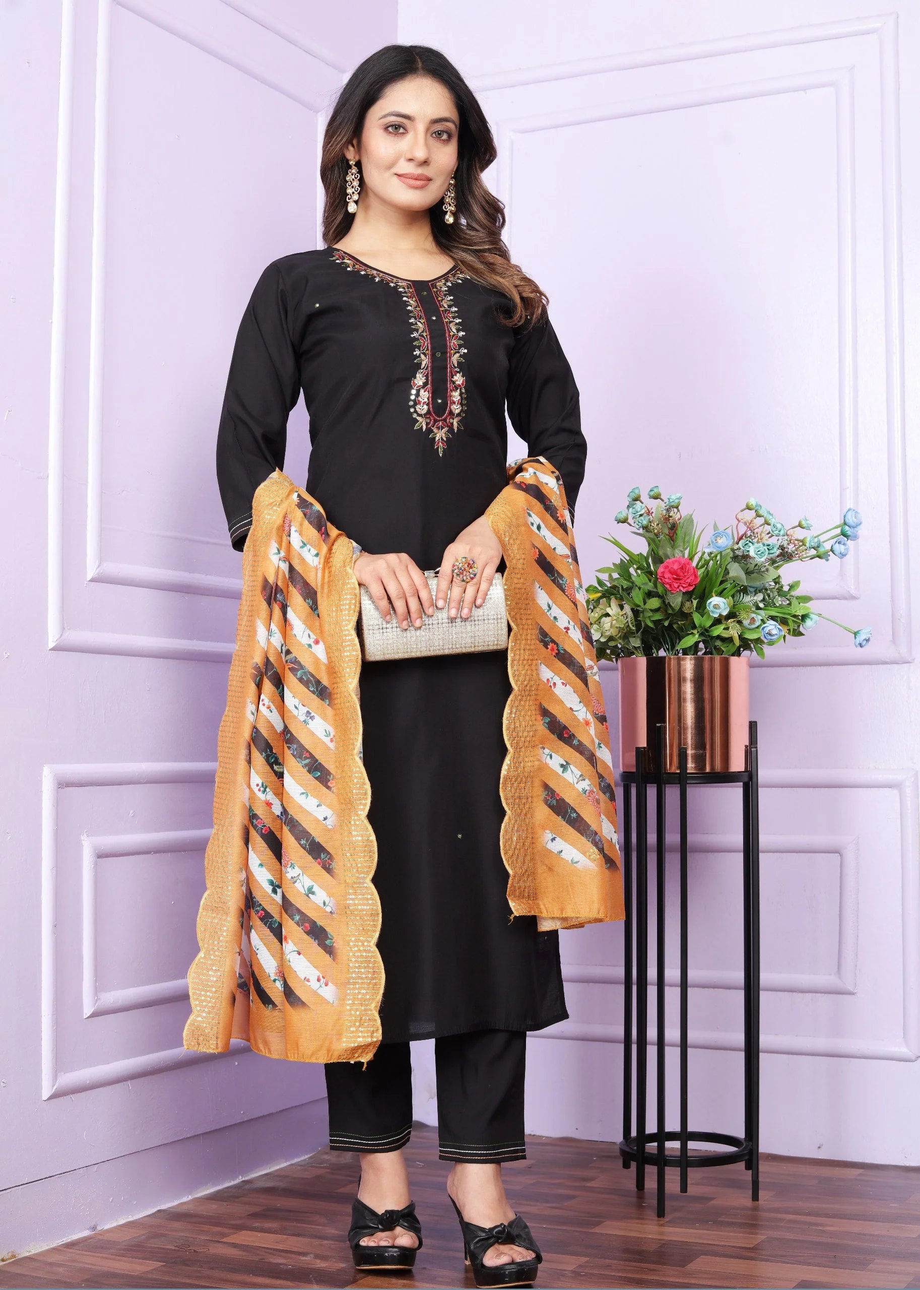 Round Neck Black Color Kurti Set With Mustard Leheriya Dupatta