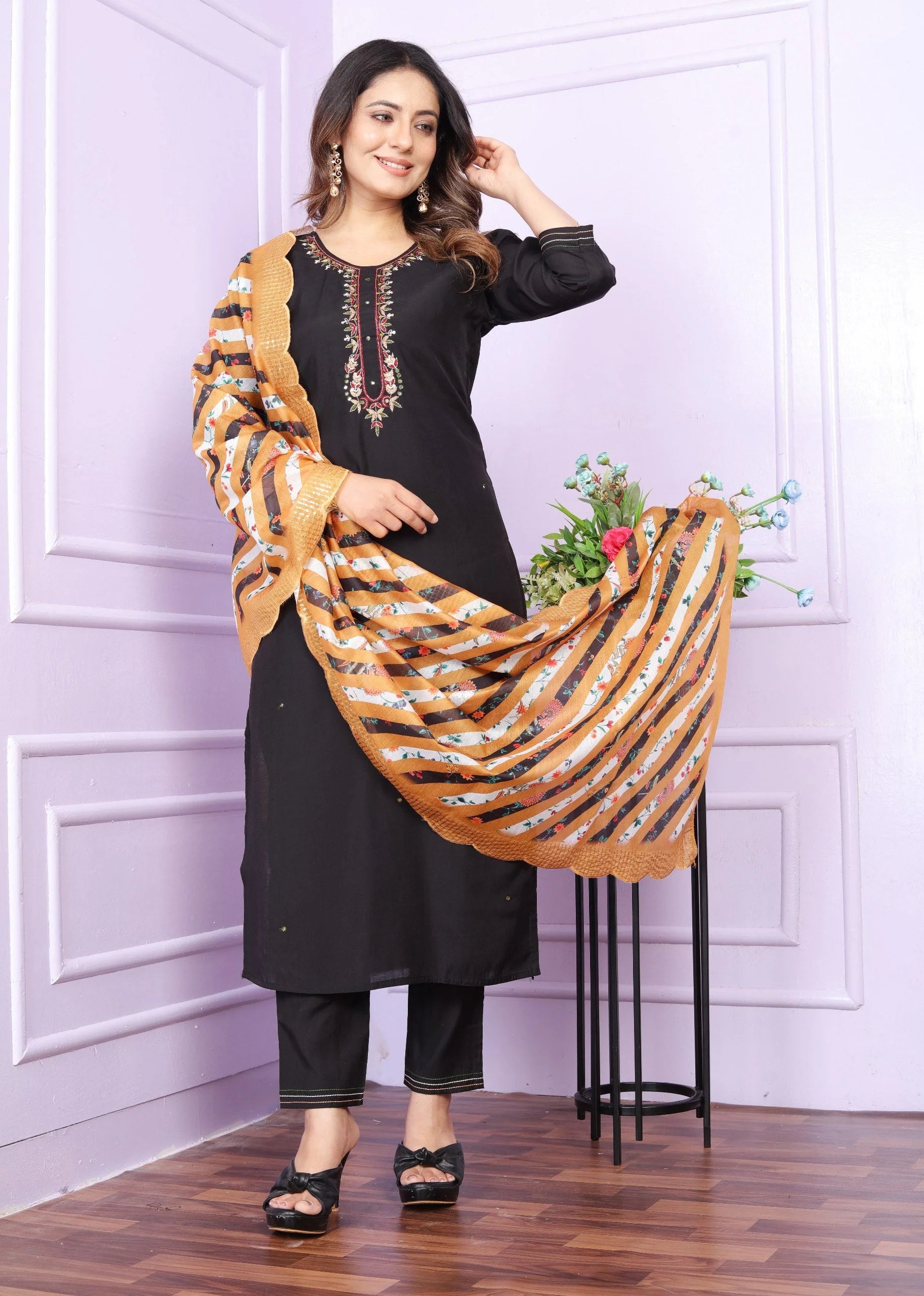 Round Neck Black Color Kurti Set With Mustard Leheriya Dupatta