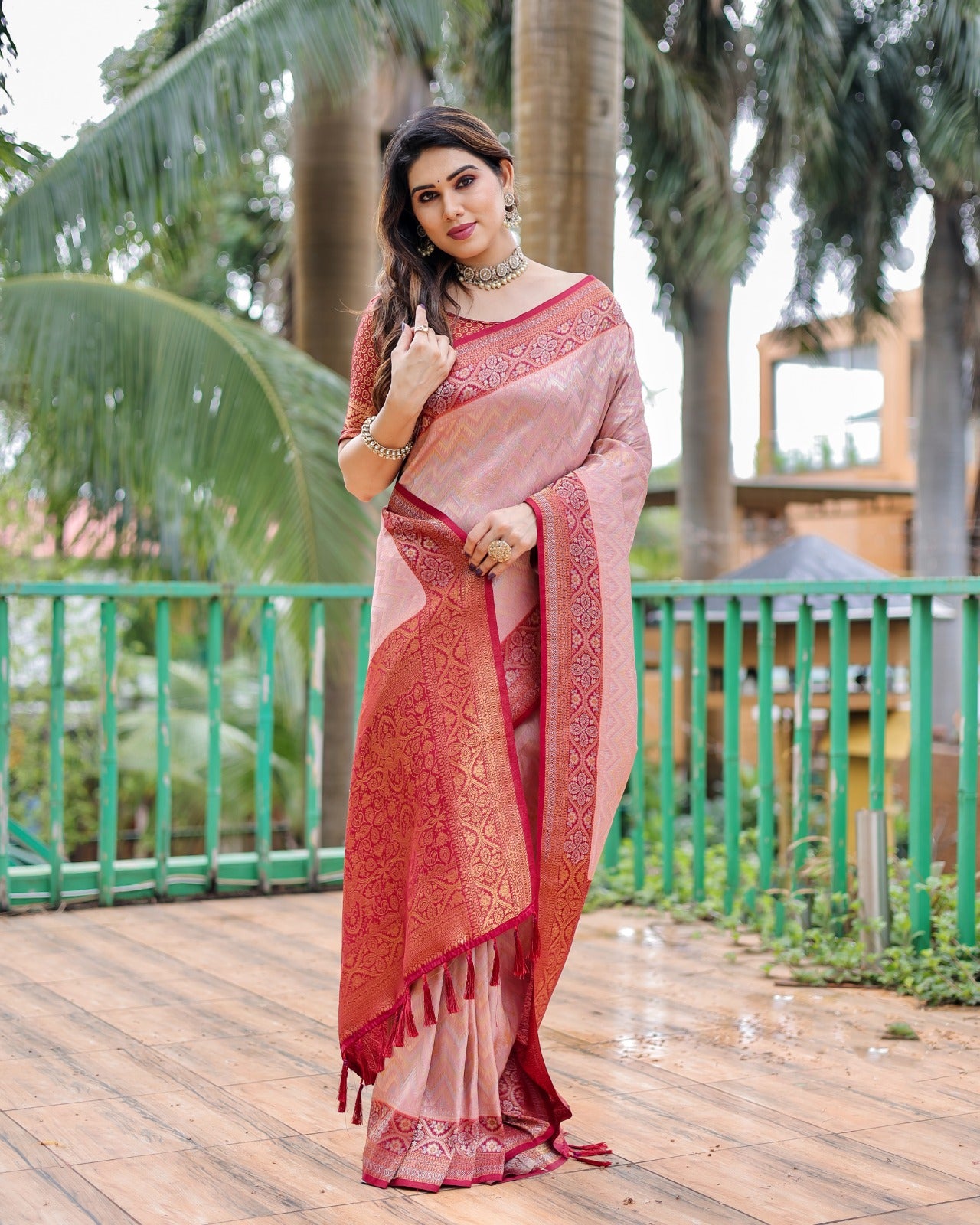 Demanding  Taffy Color Kanjivaram Pattu  Zari Weaving Saree