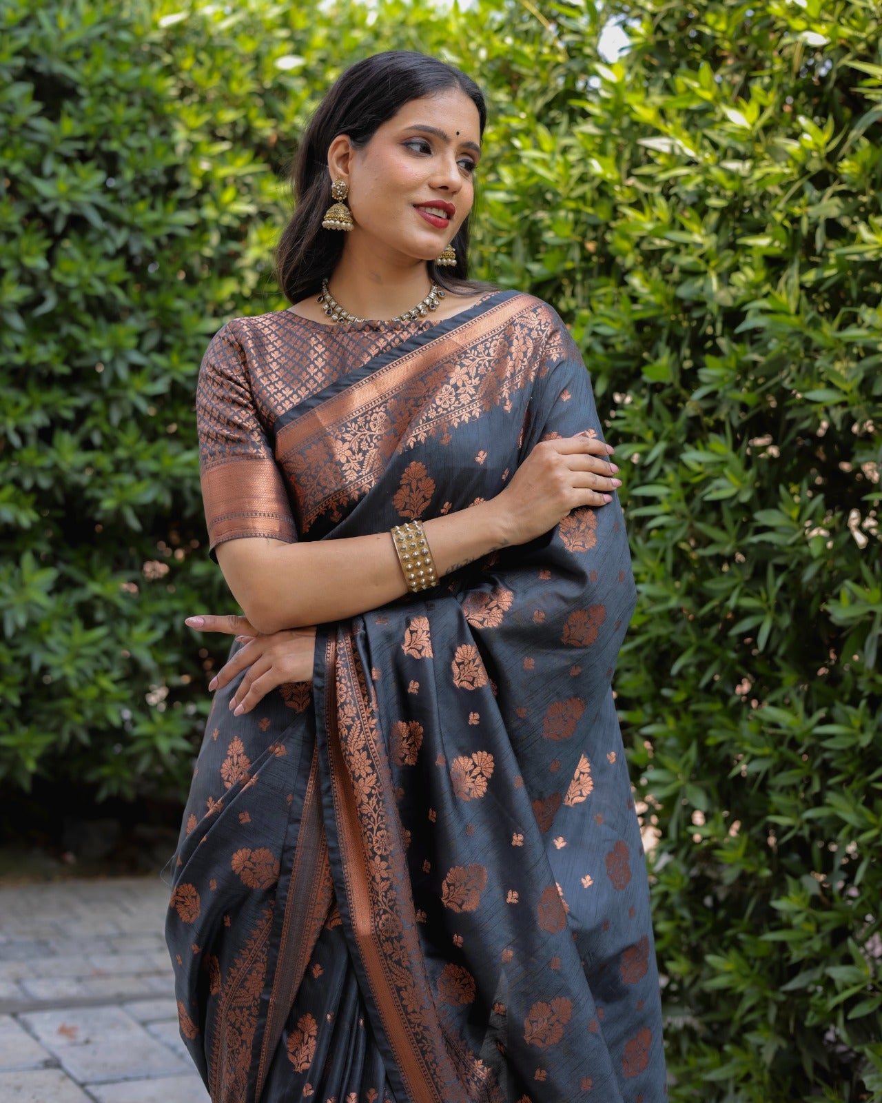 Unique Soft Silk Sarees Flowing Comfortable Print