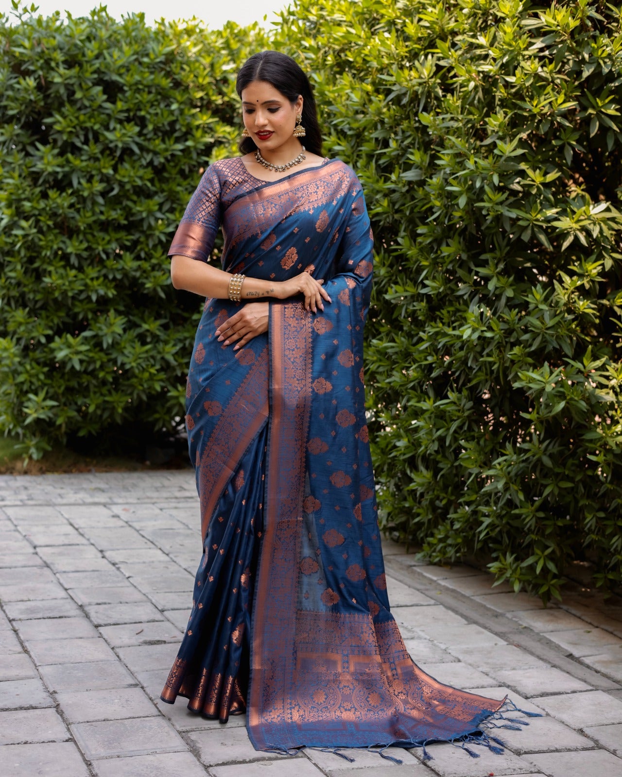 Unique Soft Silk Sarees Flowing Comfortable Print