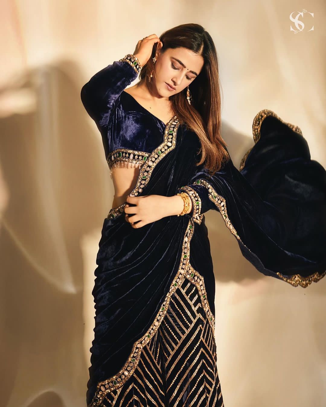 Glorious  Black Color Velvet Sequence Embroidered Work Plazo