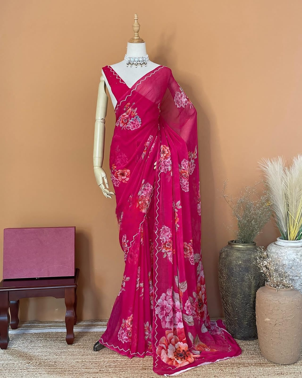 Presenting Beautiful Floral Prints Pink Color Saree