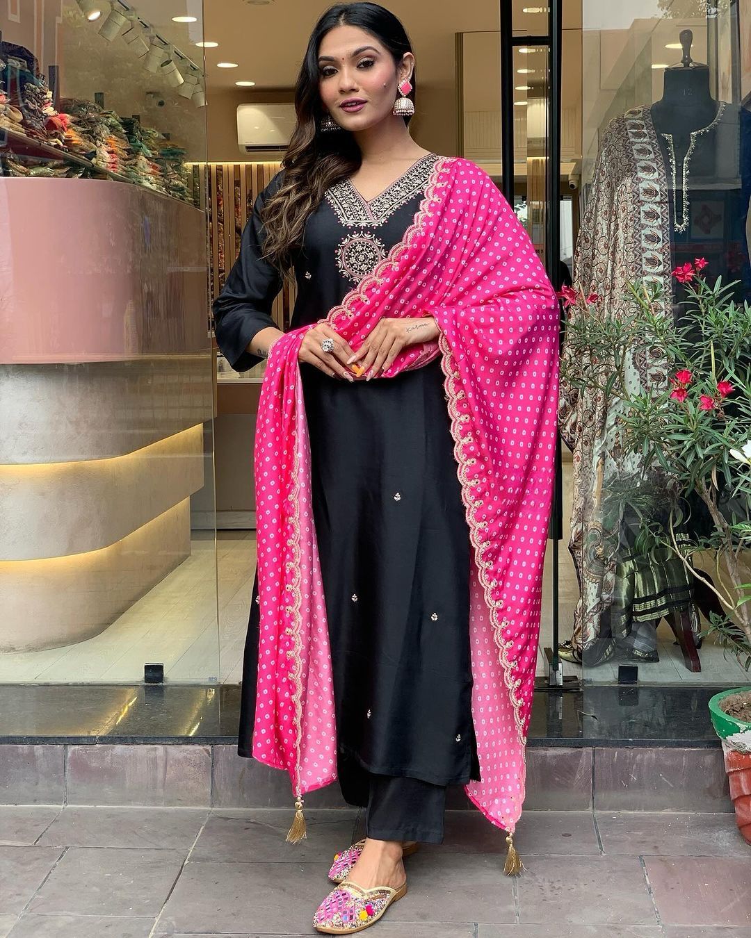 Gorgeous Black Color Salwar Suit With Pink Bandhani Dupatta – vastracloth