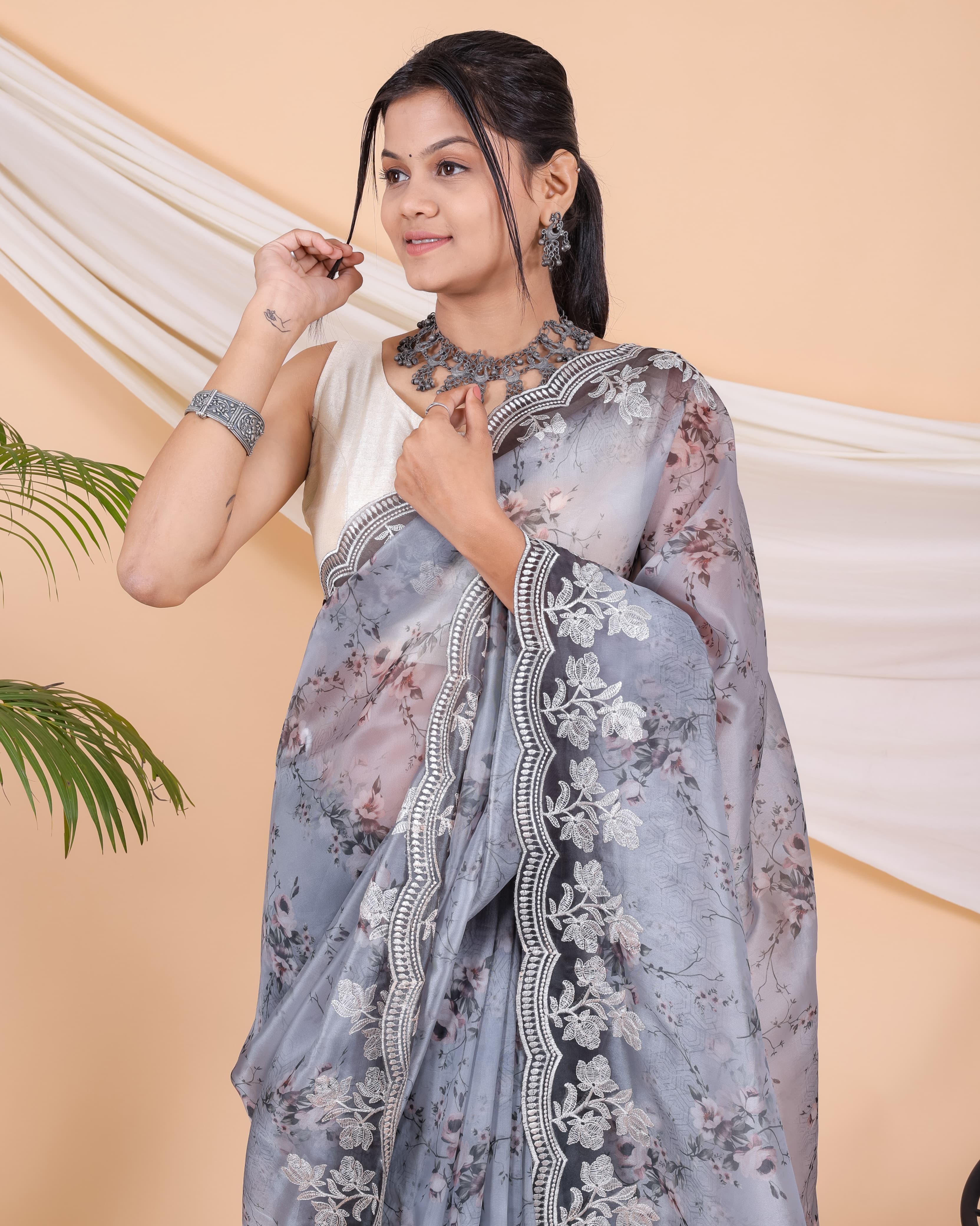 Gorgeous Floral Print With Thread Work Grey Saree