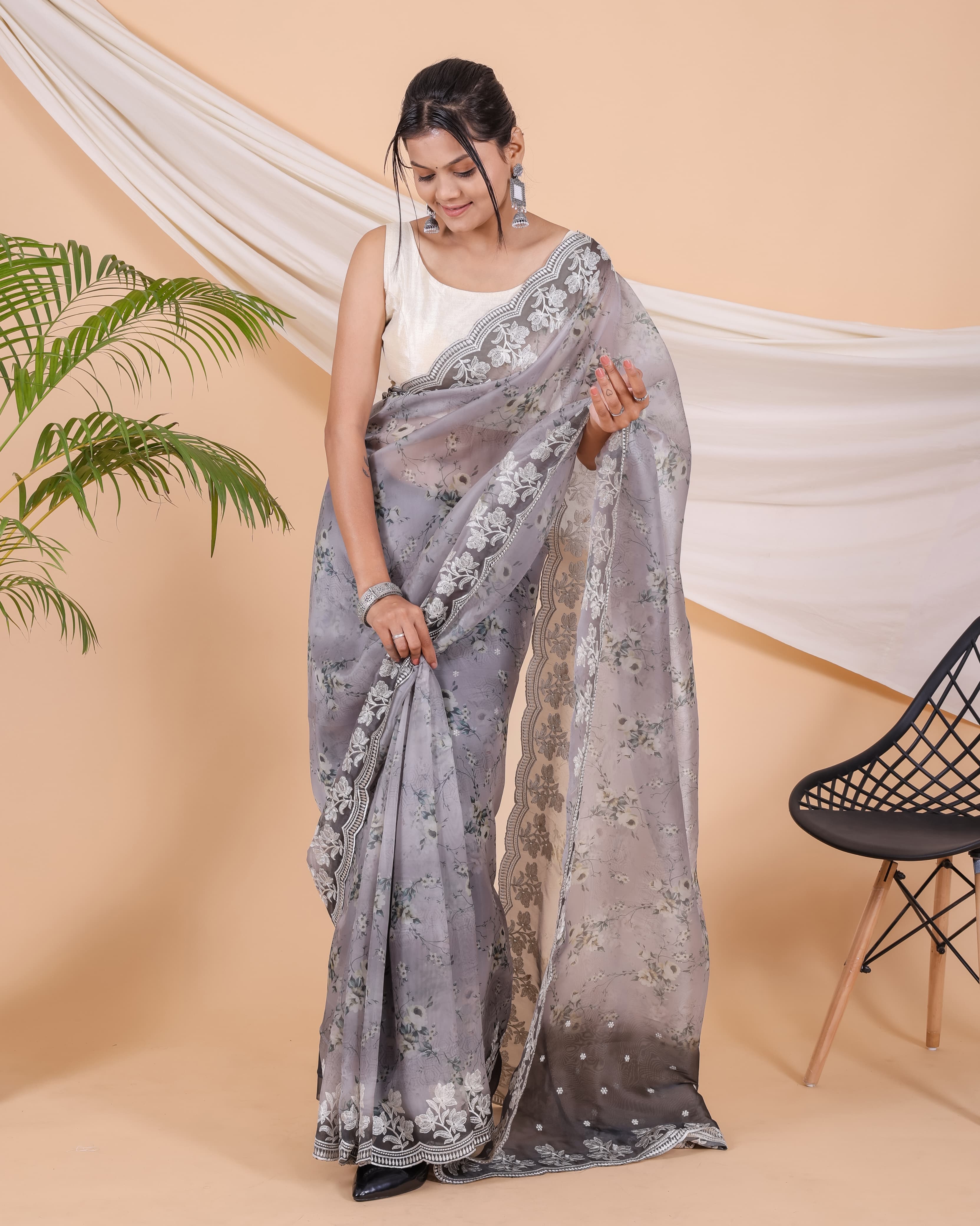 Gorgeous Floral Print With Thread Work Grey Saree