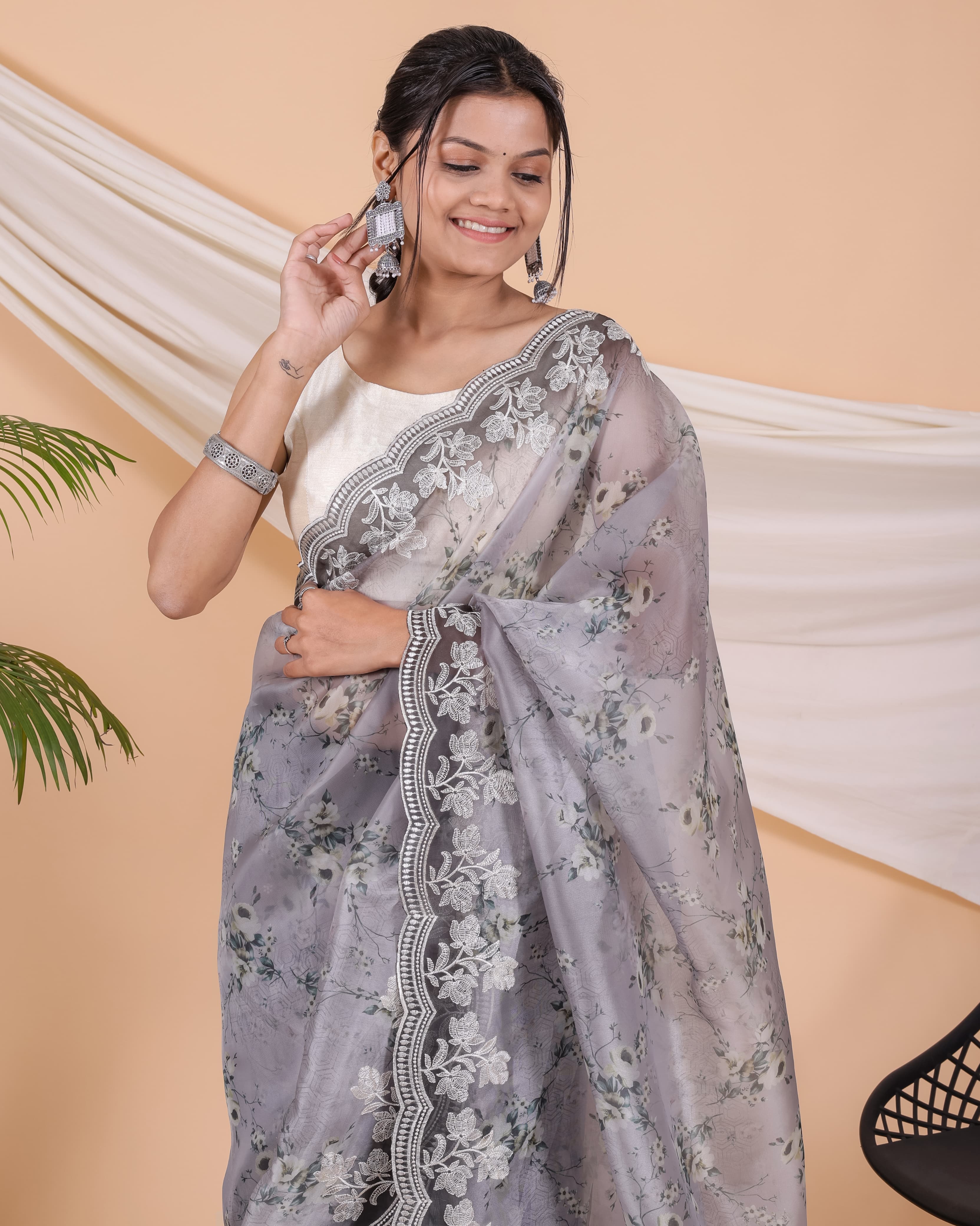 Gorgeous Floral Print With Thread Work Grey Saree