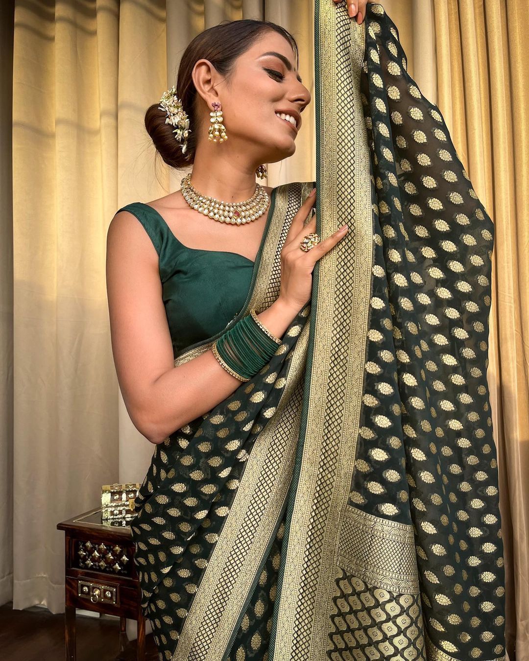 BEAUTIFUL GREEN COLOR RICH PALLU JACQUARD WORK  SAREE.