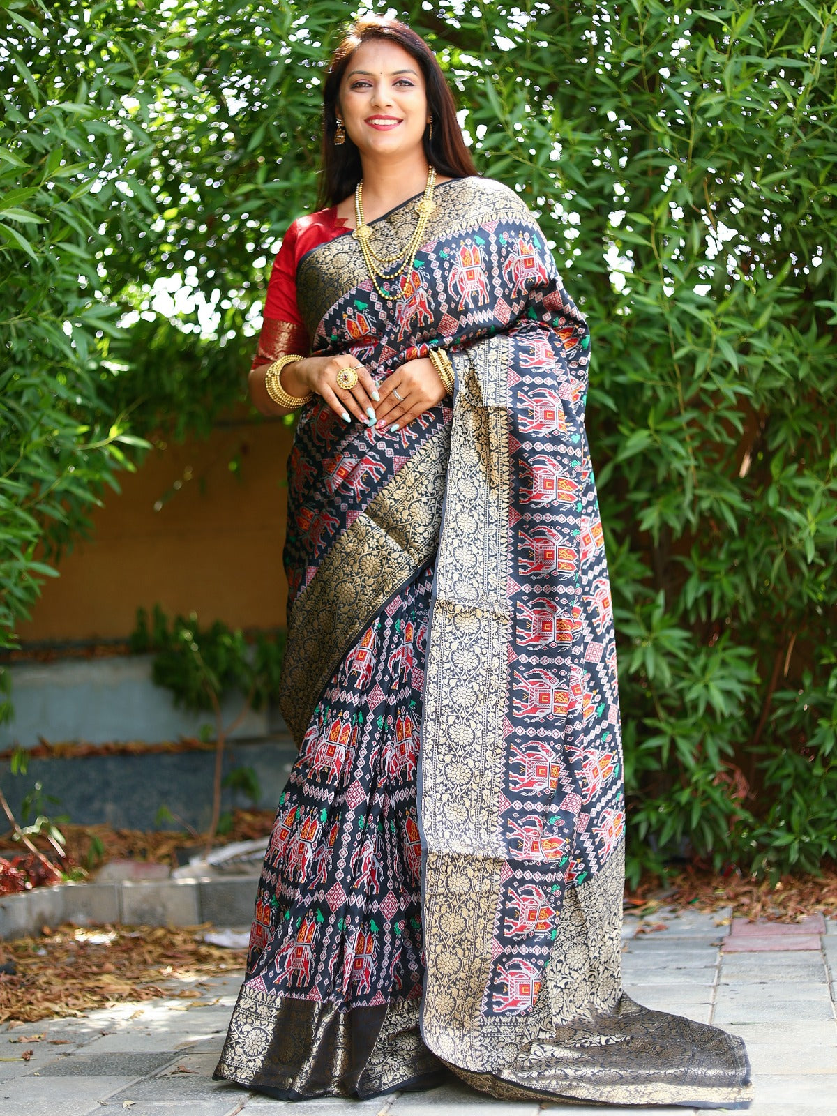 Patola Weaving Rich Pallu And Border Navy Blue Color Saree