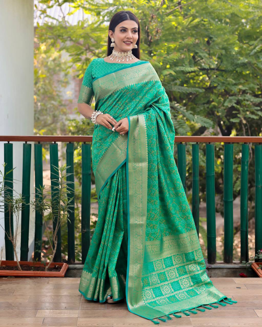 Parrot Green and Pink Color Kanchi cotton saree with thread border and Rich  Pallu | Vinshika Boutique