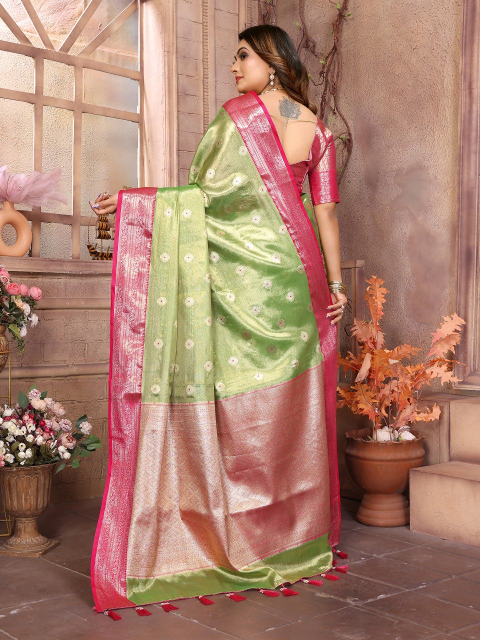 Pattern Wedding & Party Wear Tissue Silk Green Color Saree