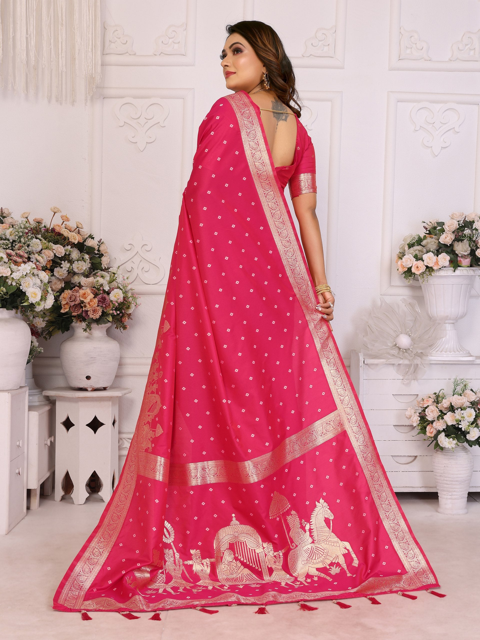 Pattern Wedding & Party Wear Kochi Silk Pink Color Saree