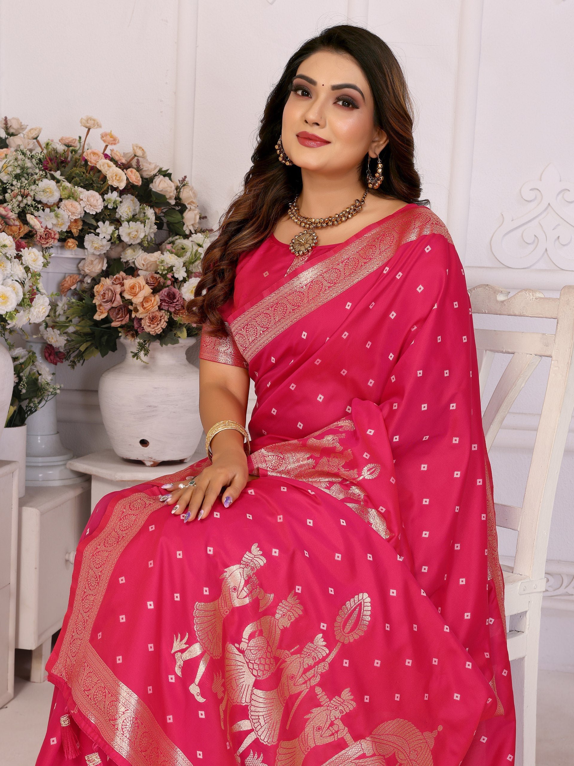 Pattern Wedding & Party Wear Kochi Silk Pink Color Saree