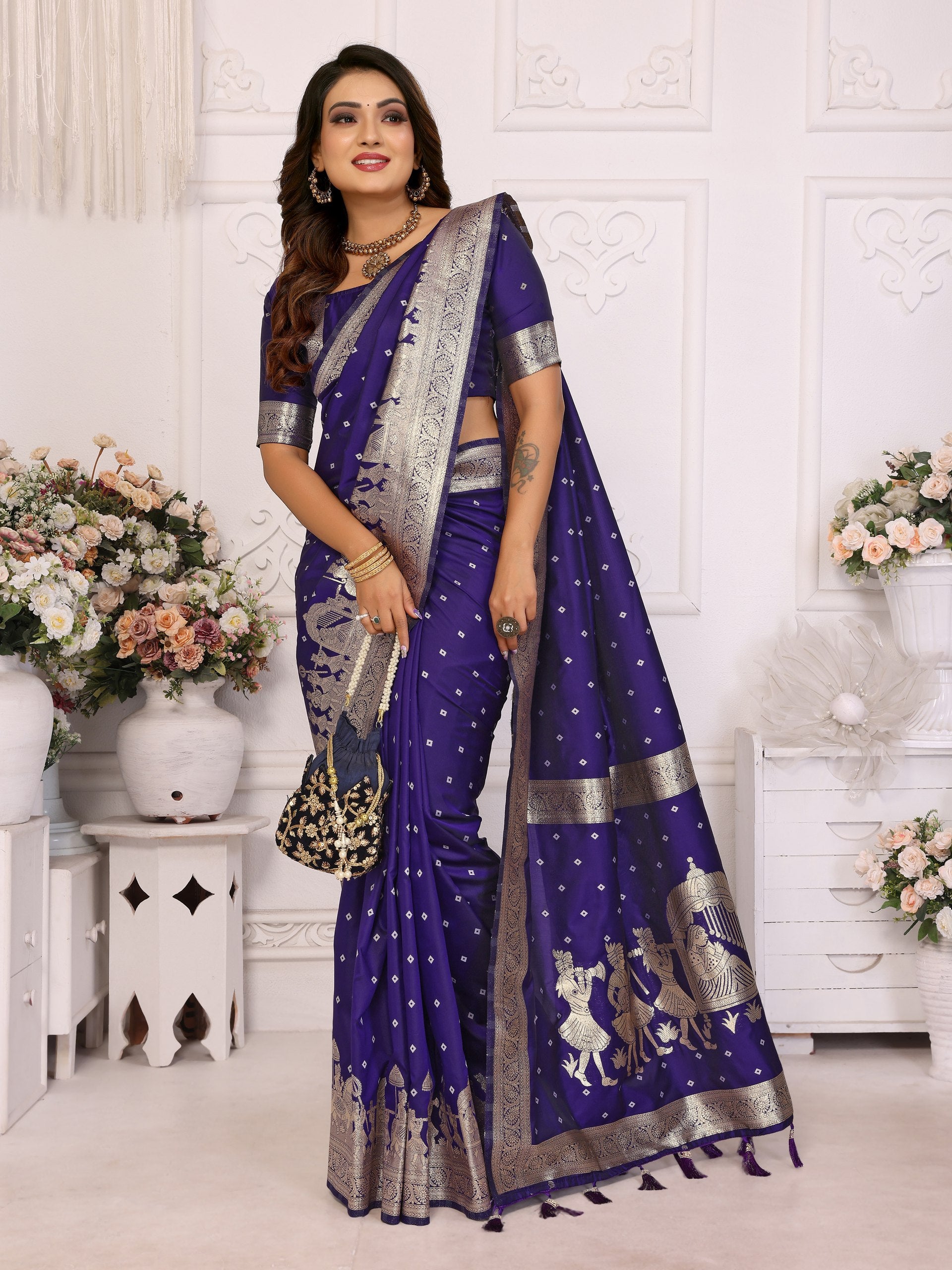 Pattern Wedding & Party Wear Kochi Silk Blue Color Saree