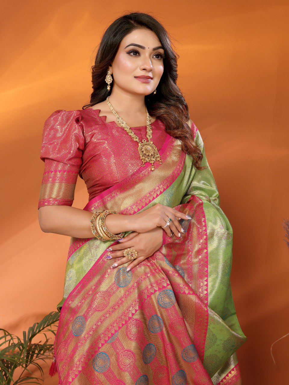 Presenting Paithani Banarasi Silk Perrot & Pink Color Saree