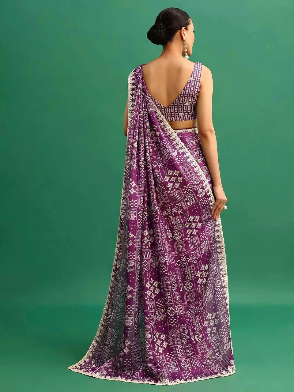 Flattering Digital Prints Wine Saree