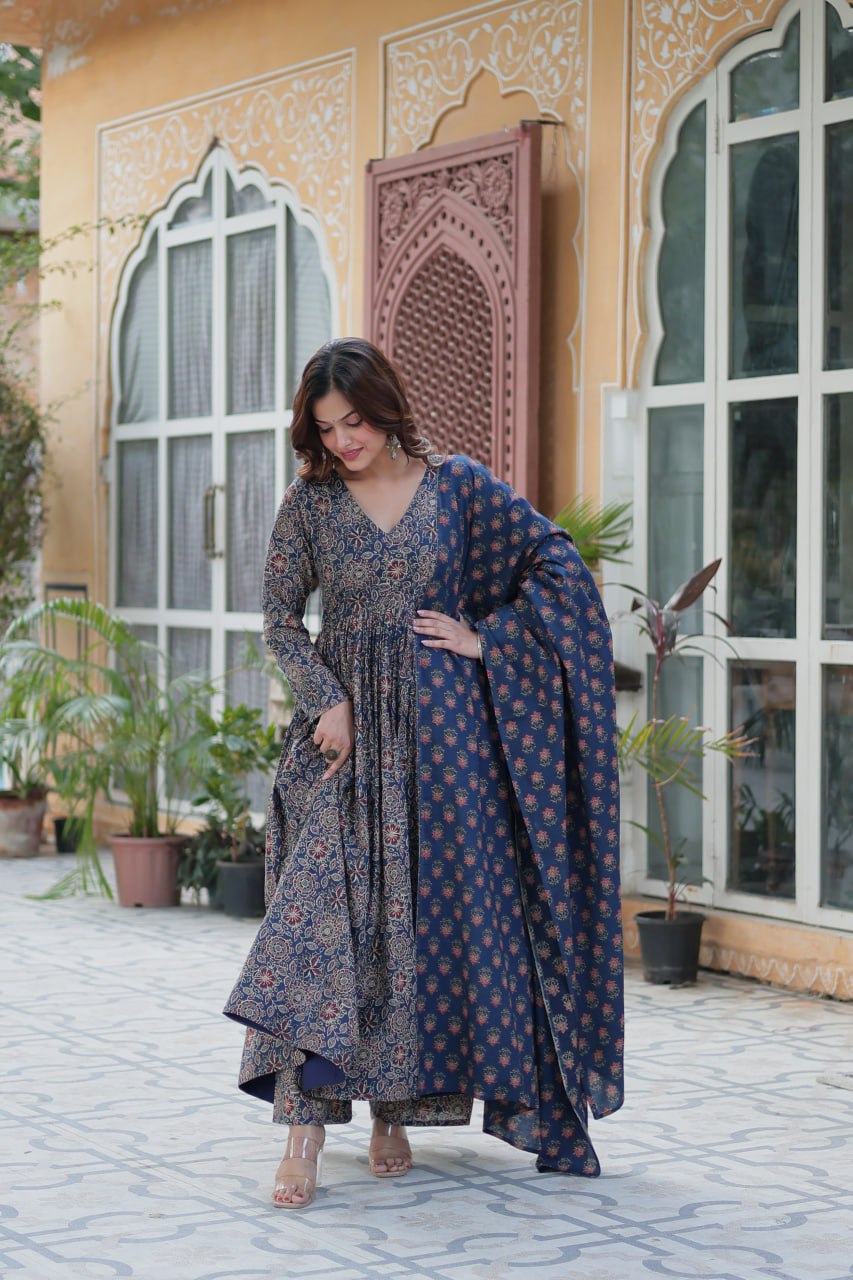 Demanding V Neck Navy Blue Color Gown