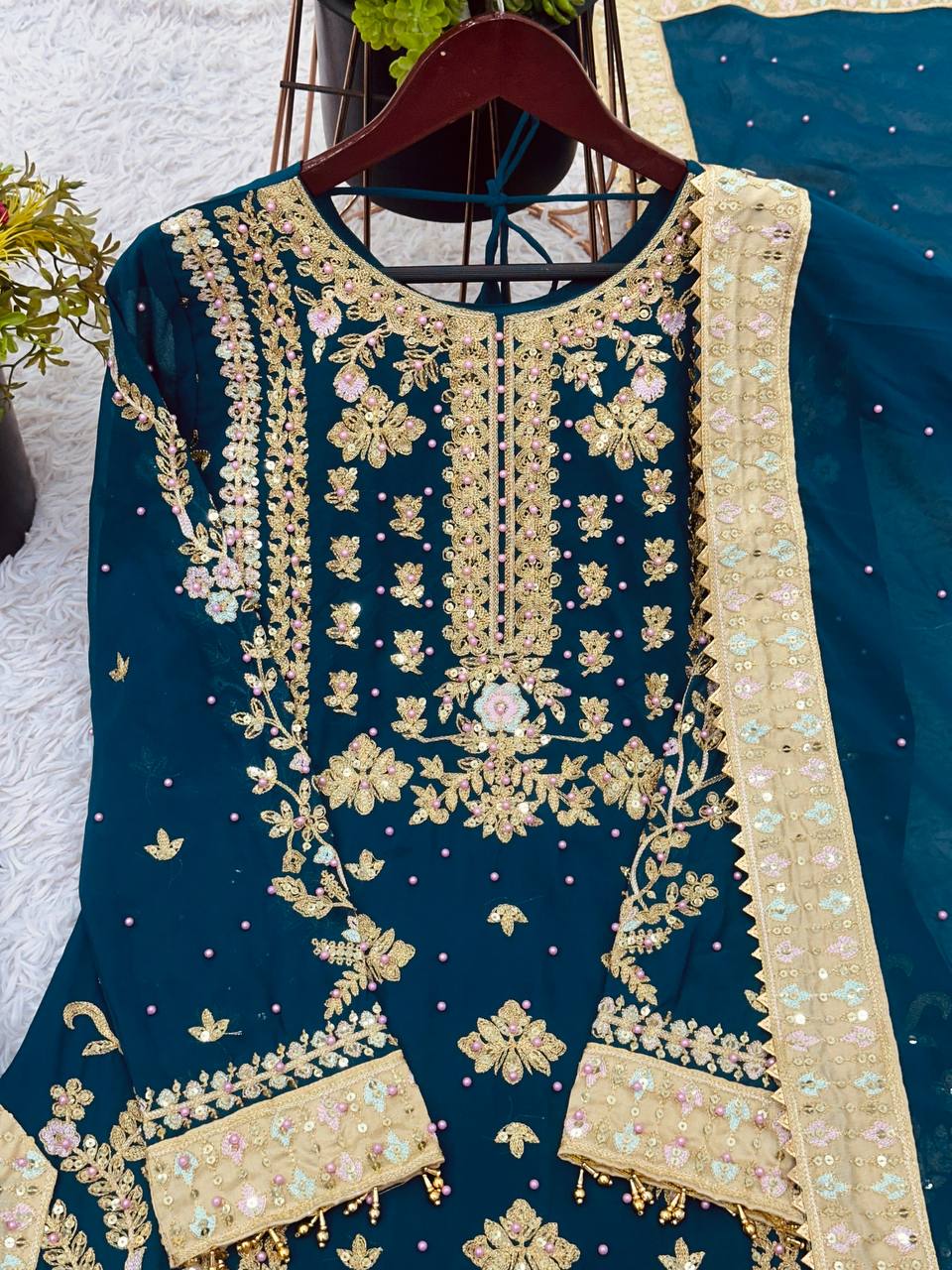 Graceful Georgette Blue Color Salwar Suit