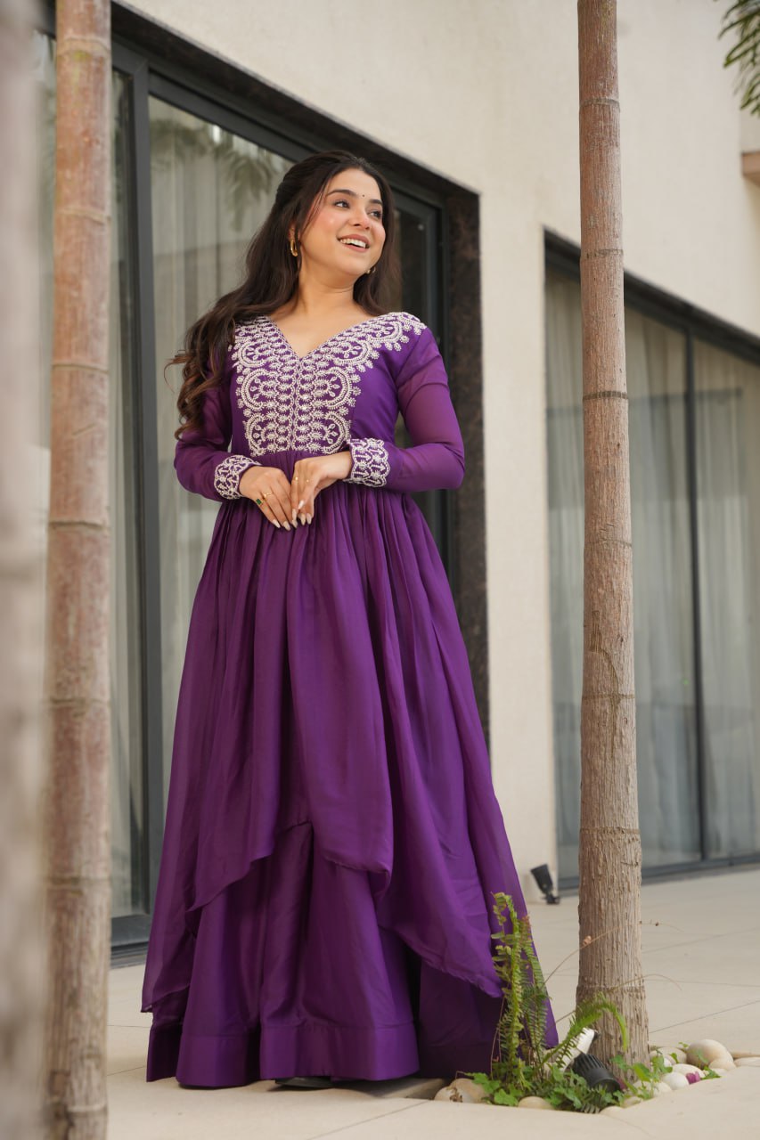 Purple Color Georgette V Neck Innovative Gown