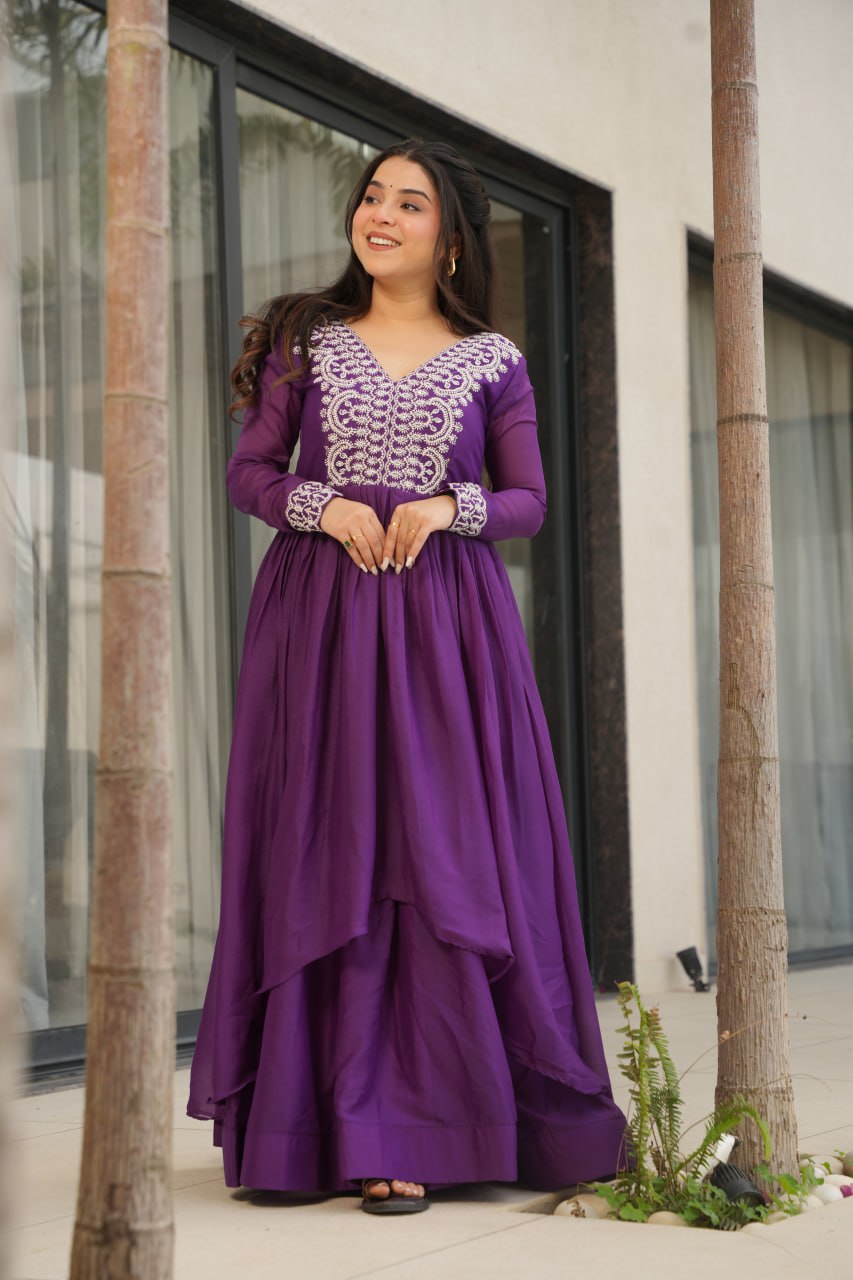 Purple Color Georgette V Neck Innovative Gown