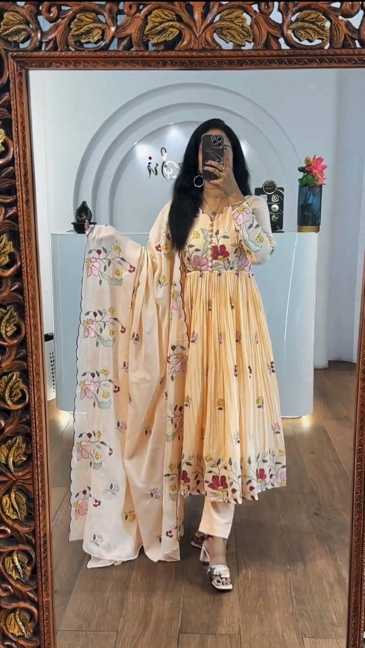 Exotic Lavender Georgette Thread Work Gown