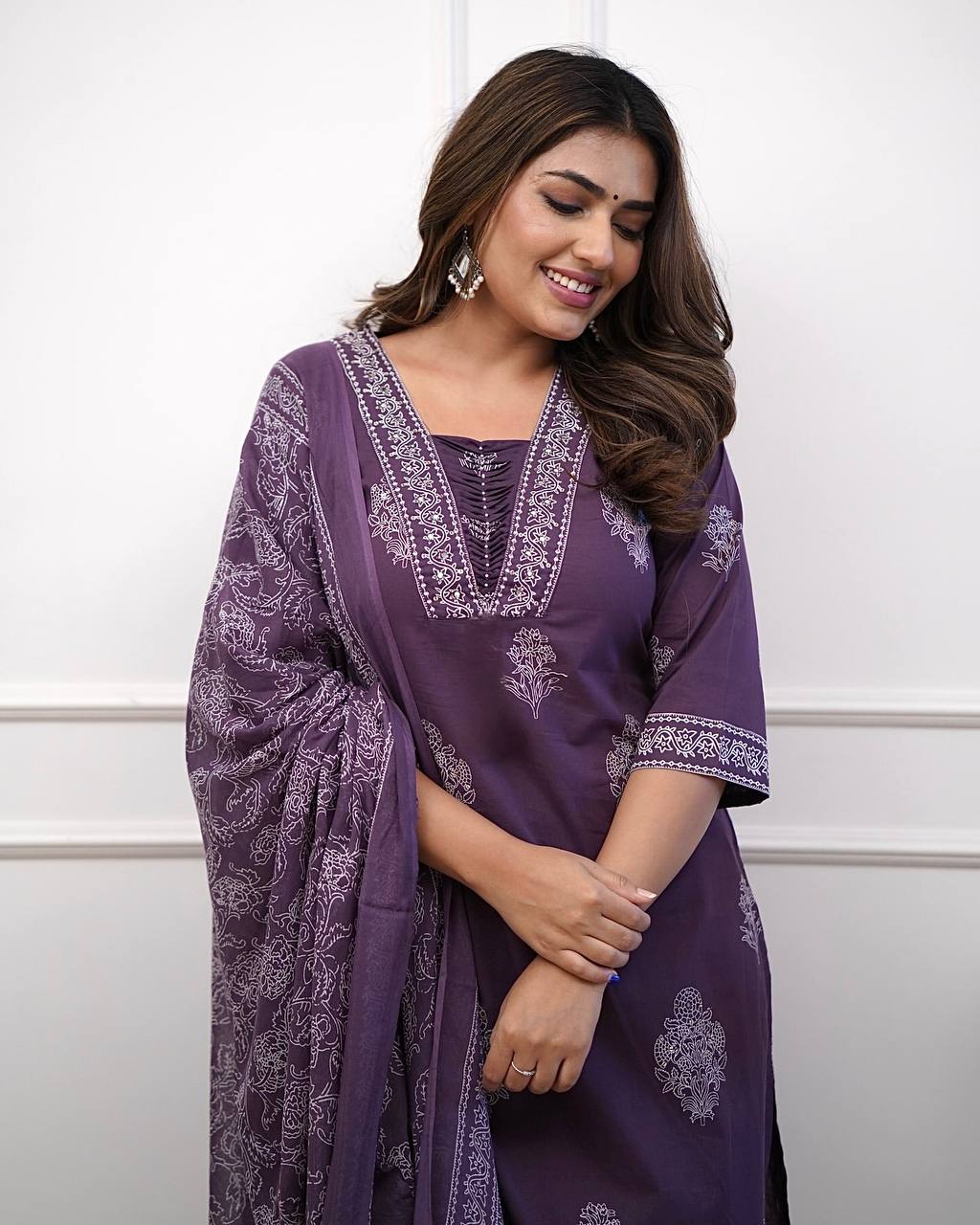 Lovely Purple Muslin Digital Print Salwar Suit