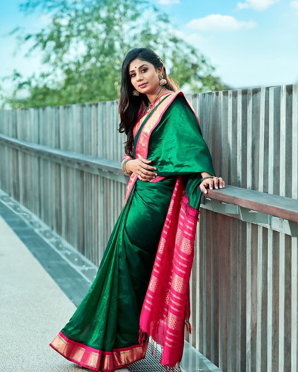 Exclusive Green and Pink Golden Designer Saree