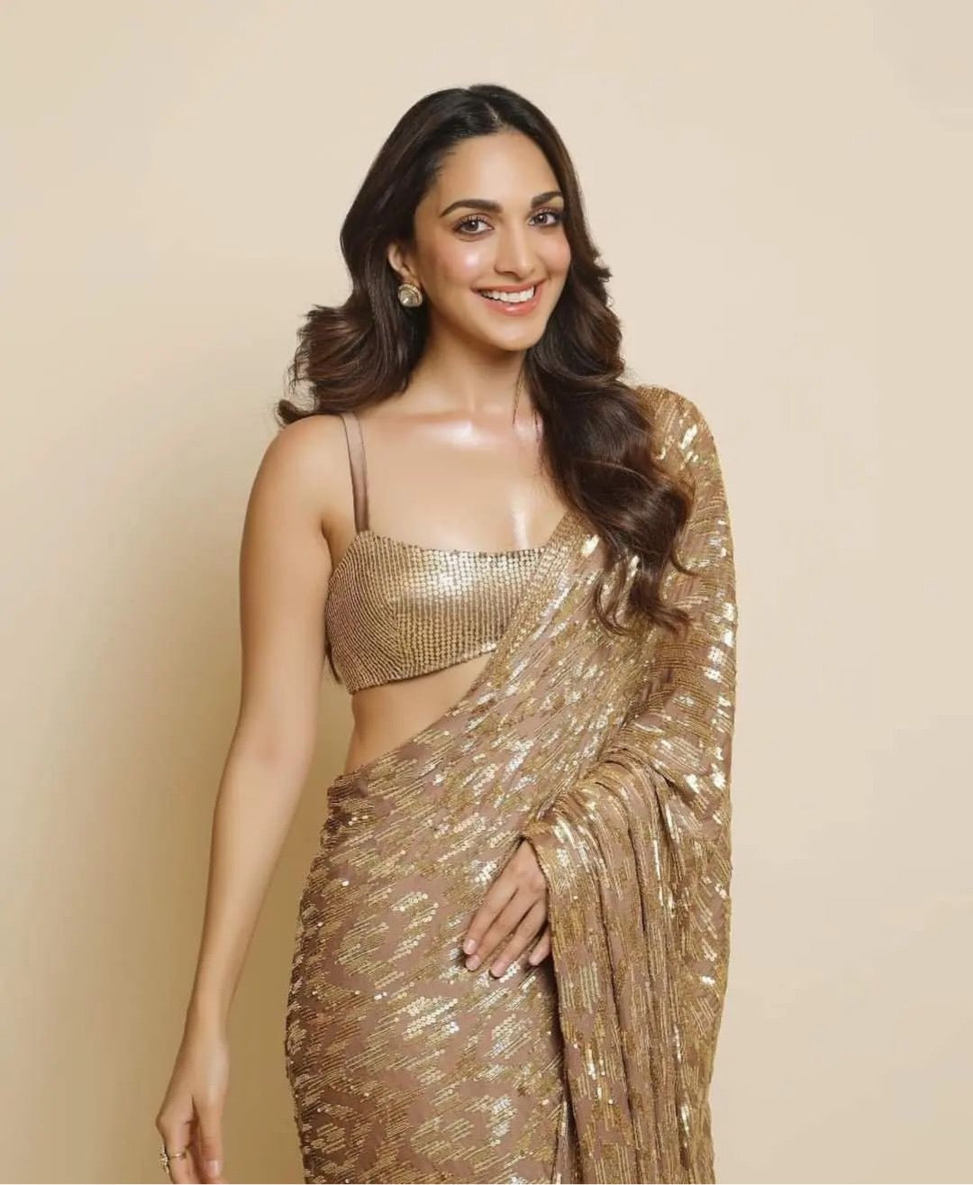 Bollywood Star kiara Advani Wear Designer Gold Sequence Saree