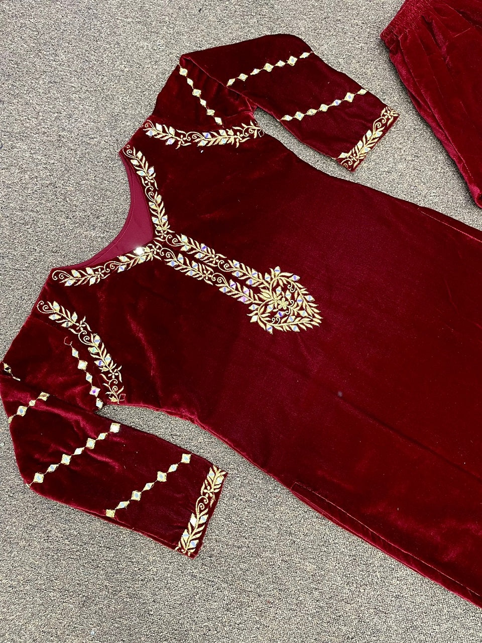 Maroon Color Full Sleeve Mirror Work Velvet Salwar Suit