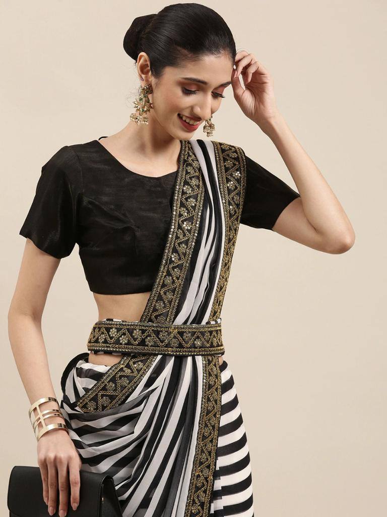 Ravishing Black And White Digital Printed Saree